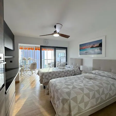 Albatros 13º شقة بينايدورم